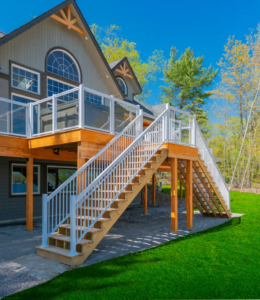 aluminum-traditional-glass-railings-1